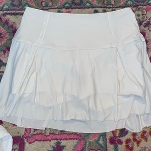 LULULEMON SKIRT!!!!!!!!